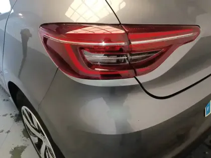 Photo 22 Renault Clio  E-Tech full hybrid 145