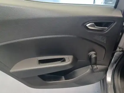 Photo 65 Renault Clio  E-Tech full hybrid 145