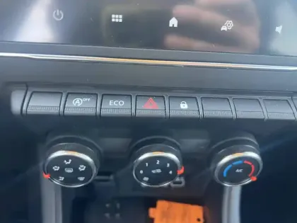 Photo 21 Renault Captur  TCe 90