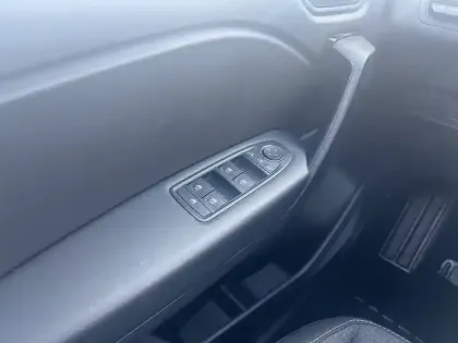 Photo 25 Renault Captur  TCe 90