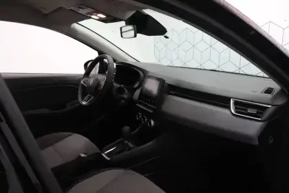 Photo 8 Renault Clio  E-Tech full hybrid 145