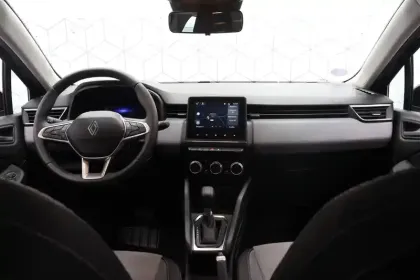 Photo 11 Renault Clio  E-Tech full hybrid 145