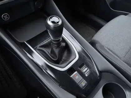 Photo 32 Nissan Qashqai  Mild Hybrid 140 ch