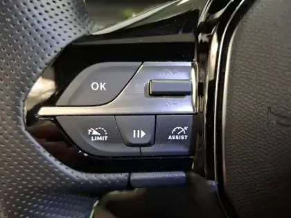 Photo 20 Peugeot 308  SW BlueHDi 130ch S&S EAT8