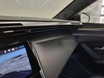 Photo 17 Peugeot 308  SW BlueHDi 130ch S&S EAT8