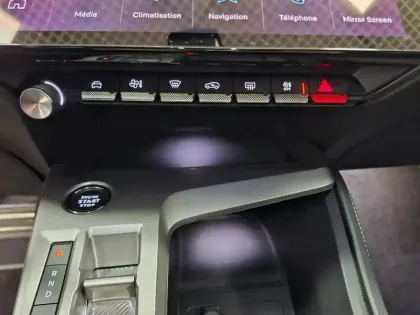 Photo 25 Peugeot 308  SW BlueHDi 130ch S&S EAT8