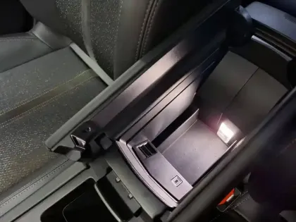 Photo 30 Peugeot 308  SW BlueHDi 130ch S&S EAT8