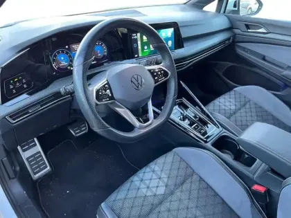 Photo 14 Volkswagen Golf  1.5 eTSI OPF 150 DSG7