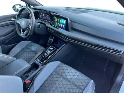 Photo 32 Volkswagen Golf  1.5 eTSI OPF 150 DSG7