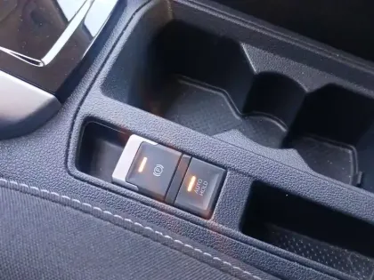 Photo 27 Volkswagen T-roc  1.0 TSI 110 Start/Stop BVM6