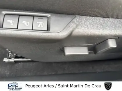 Photo 11 Peugeot 208  Electrique 54 kWh 156ch