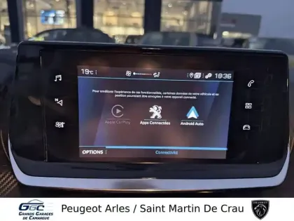 Photo 16 Peugeot 208  PureTech 75 S&S BVM5