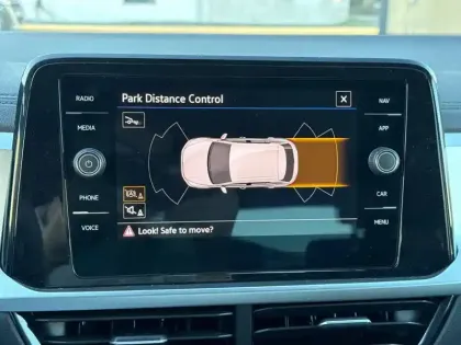 Photo 17 Volkswagen T-roc  1.0 TSI 116 Start/Stop BVM6