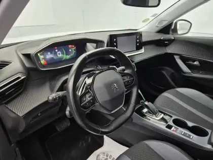 Photo 11 Peugeot 2008  BlueHDi 130 S&S EAT8