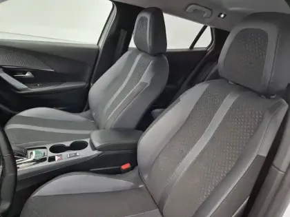 Photo 8 Peugeot 2008  BlueHDi 130 S&S EAT8