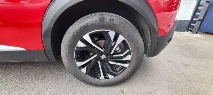 Photo 9 Peugeot 2008  PureTech 130 S&S EAT8