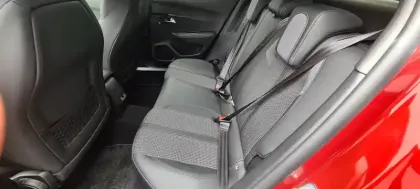 Photo 8 Peugeot 2008  PureTech 130 S&S EAT8