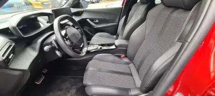 Photo 7 Peugeot 2008  PureTech 130 S&S EAT8