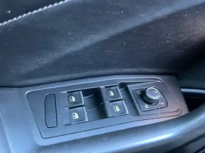 Photo 47 Volkswagen T-roc  Cabriolet 1.5 TSI EVO 150 Start/Stop DSG7