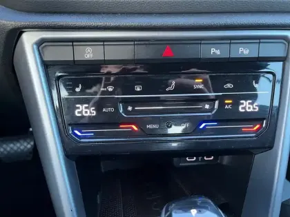 Photo 55 Volkswagen T-roc  Cabriolet 1.5 TSI EVO 150 Start/Stop DSG7