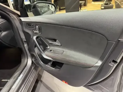 Photo 12 Mercedes Classe A  200 d 8G-DCT