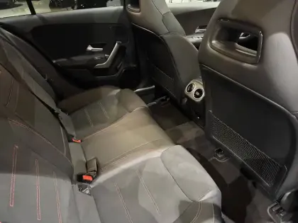 Photo 10 Mercedes Classe A  200 d 8G-DCT