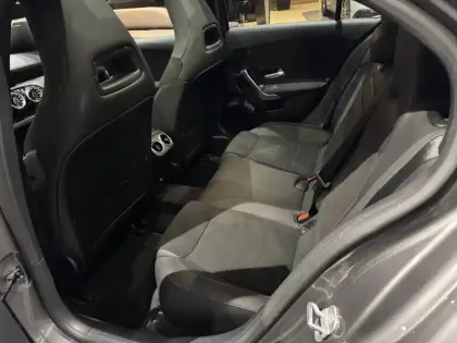 Photo 8 Mercedes Classe A  200 d 8G-DCT