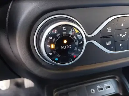 Photo 24 Renault Twingo  III SCe 65