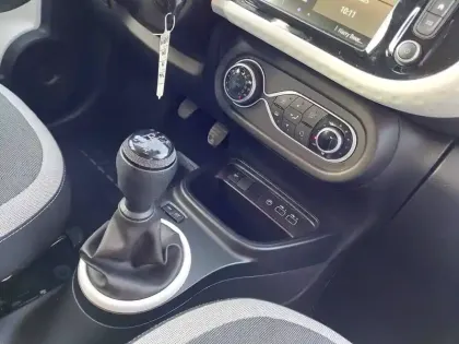 Photo 13 Renault Twingo  III SCe 65