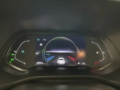 Photo 25 Renault Arkana  E-Tech hybride 145 - 22