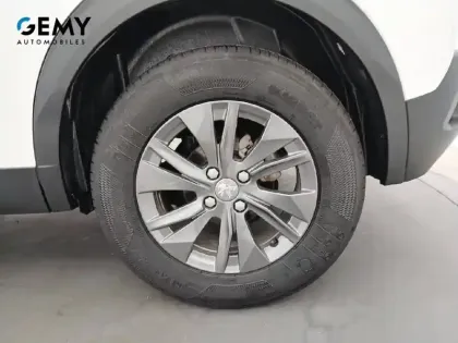 Photo 48 Peugeot 2008  PureTech 100 S&S BVM6