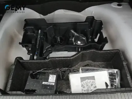 Photo 36 Peugeot 2008  PureTech 100 S&S BVM6