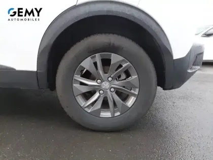 Photo 10 Peugeot 2008  PureTech 100 S&S BVM6