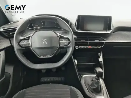 Photo 66 Peugeot 2008  PureTech 100 S&S BVM6