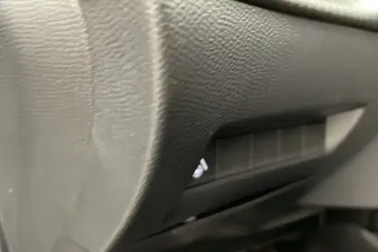 Photo 17 Peugeot 208  Hybrid 110 e-DCS6