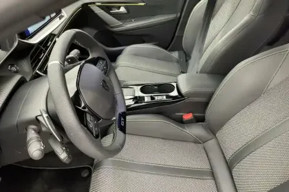 Photo 12 Peugeot 208  Hybrid 110 e-DCS6