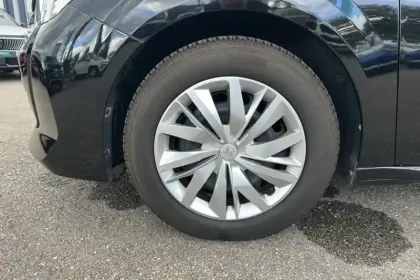 Photo 21 Peugeot 208  PureTech 75 S&S BVM5