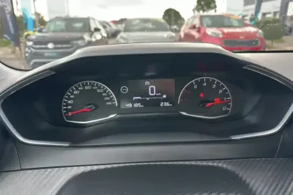 Photo 12 Peugeot 208  PureTech 75 S&S BVM5