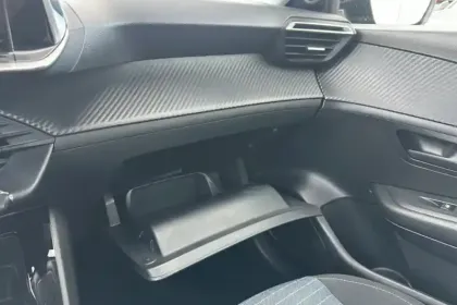 Photo 19 Peugeot 208  PureTech 75 S&S BVM5