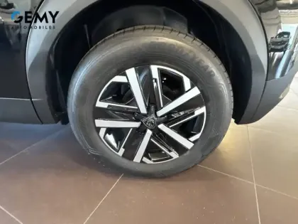 Photo 10 Peugeot 2008  Electrique 50 kWh 136 ch