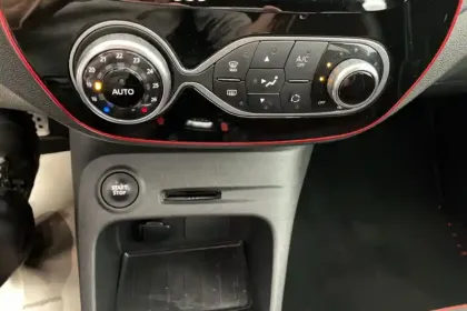 Photo 47 Renault Captur  TCe 130 FAP