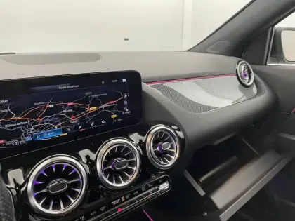 Photo 24 Mercedes GLA  200 d 8G-DCT