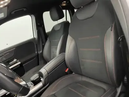 Photo 14 Mercedes GLA  200 d 8G-DCT