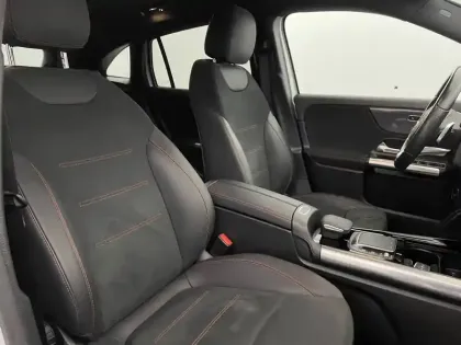 Photo 27 Mercedes GLA  200 d 8G-DCT