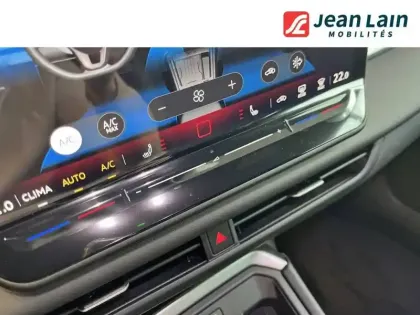 Photo 13 Volkswagen T-roc  1.5 eTSI EVO2 Hybrid 150 ch DSG7