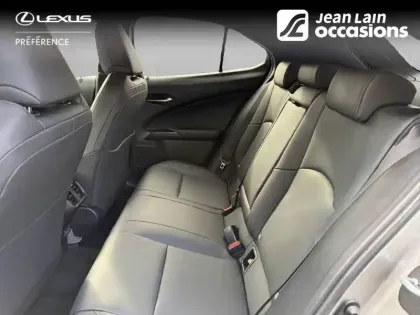 Photo 16 Lexus UX  300h 2WD