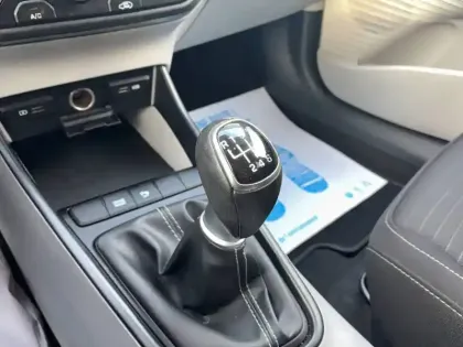 Photo 13 Hyundai I20  1.0 T-GDi 100 Hybrid 48V