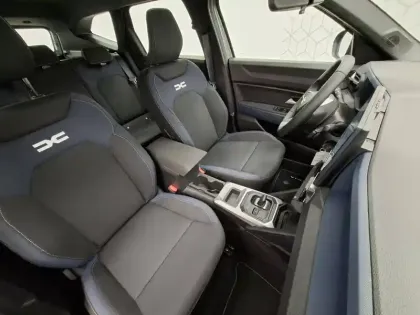 Photo 110 Dacia Bigster  Hybrid 155