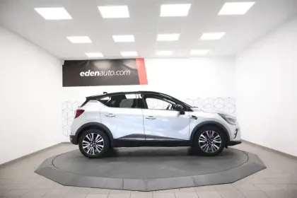 Photo 11 Renault Captur  E-Tech Plug-in 160