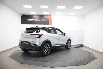 Photo 1 Renault Captur  E-Tech Plug-in 160